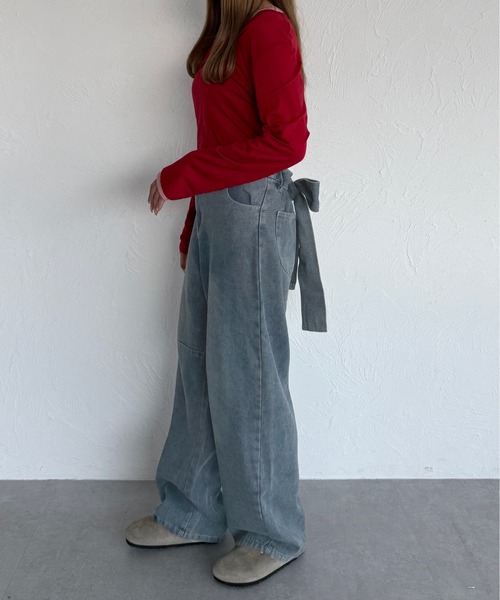 kutir(クティール)の「2wayバックリボンカーブデニムパンツ(デニムパンツ・レディース・ブルー/ブラック・SMALL/MEDIUM/LARGE)」の13枚目の写真