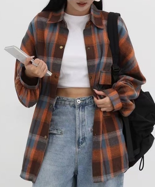 FUNdaysion(ファンデイション)の「ユニセックスチェック柄シャツ(シャツ/ブラウス・レディース・オレンジ/グリーン/ブルー・M)」の13枚目の写真