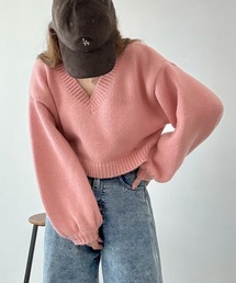 《AYA×クラシカルエルフコラボ》ふんわり可愛く、きらっと上品。プレート付きクロップドローゲージVネックニット(長袖)