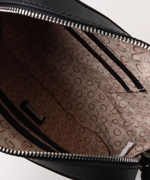 Guess(ゲス)の「【GUESS】ゲス RODNEY ショルダーバッグ(ショルダーバッグ・レディース・ブラック/ベージュ/ブルー系その他・FREE)」の6枚目の写真
