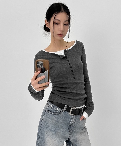 BLACKUP（ブラックアップ）の「[MADE] ケシルヘンリーネック長袖Tシャツ（Tシャツ/カットソー・レディース・ブラック/ホワイト/ネイビー/クリーム/チャコール・FREE）」の6枚目の写真