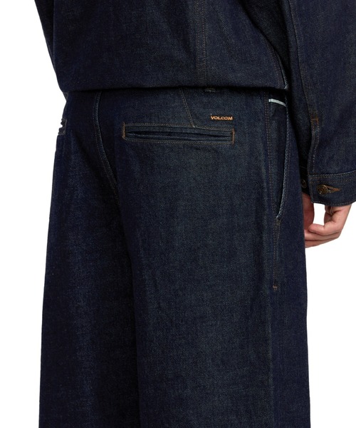 VOLCOM(ボルコム)の「VOLCOM POVJ DENIM CHINO/ボルコムデニムパンツ(デニムパンツ・メンズ・インディゴブルー・32inch/30inch/28inch/34inch)」の5枚目の写真