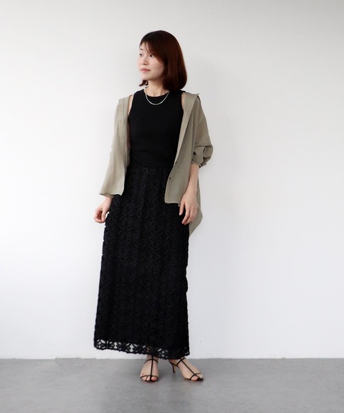 Jines(ジネス)の「フラワー刺繍タイトスカート(スカート・レディース・ホワイト/ブラック・38)」の21枚目の写真