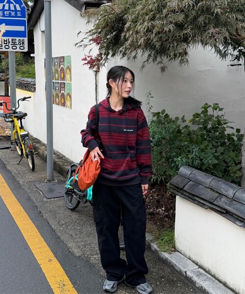WKNDRS（ウィーキャンドース）の「STRIPED HOODIE (NAVY)（パーカー・レディース・その他・SMALL/MEDIUM/LARGE/X-LARGE）」の8枚目の写真