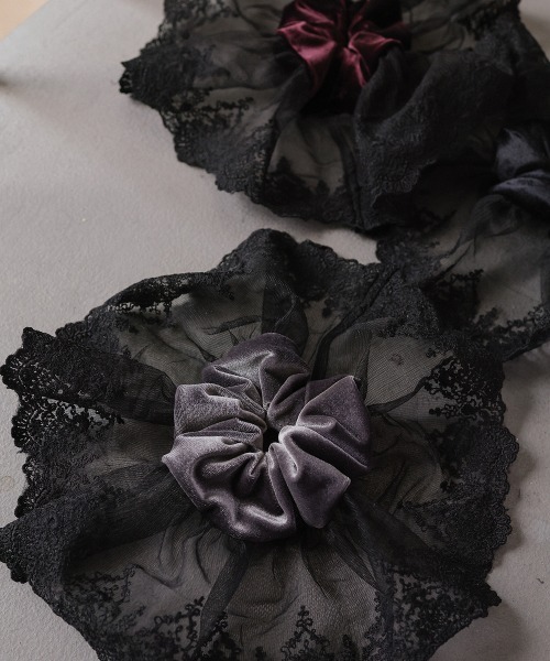 Callarus（カラルス）の「〔Callarus〕レース×ベロアシュシュ（シュシュ・レディース・パープル系/グレー系/ブラック・FREE）」の3枚目の写真