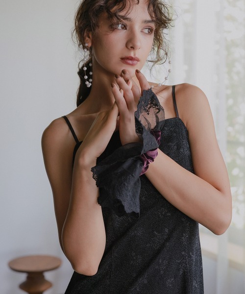 Callarus（カラルス）の「〔Callarus〕レース×ベロアシュシュ（シュシュ・レディース・パープル系/グレー系/ブラック・FREE）」の5枚目の写真