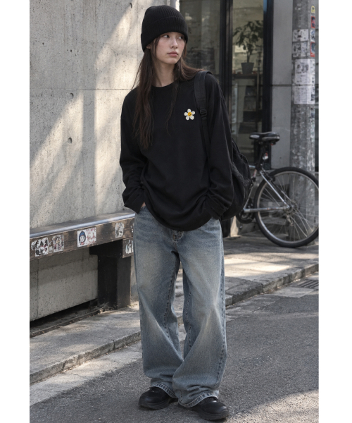 GRAVER（グレーバー）の「[UNISEX]フラワードット刺繍ロングスリーブ_2カラー（Tシャツ/カットソー・レディース・ブラック/ホワイト・LARGE/MEDIUM）」の12枚目の写真