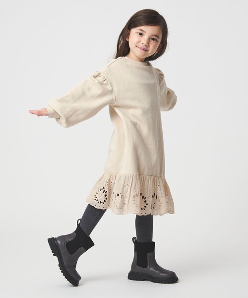 green label relaxing（グリーンレーベルリラクシング）の「裏毛ヘムレース ワンピース / キッズ  100cm-160cm（ワンピース・キッズ・ネイビー/ナチュラル・140cm/130cm/160cm/110cm/150cm/120cm/100cm）」の5枚目の写真