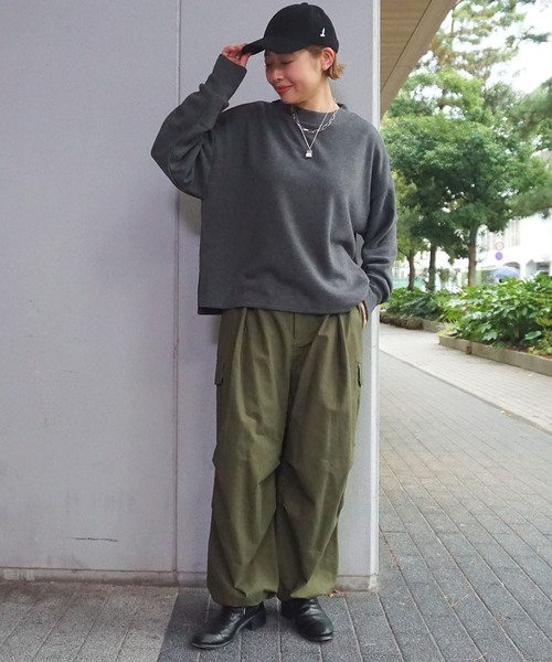 JOURNAL STANDARD LUXE（ジャーナルスタンダード　ラックス）の「リバージャージ クルーネックプルオーバー（Tシャツ/カットソー・レディース・ブラック/チャコールグレー/グリーン・FREE）」の9枚目の写真