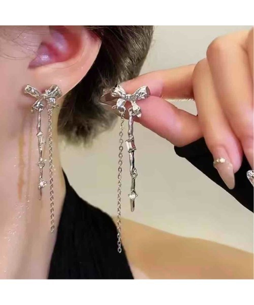 tone(トーン)の「【88eighty-eight】シルバーリボンゆらゆらチェーンピアス【import】(MA)(ピアス(両耳用)・レディース・シルバー・FREE)」の2枚目の写真