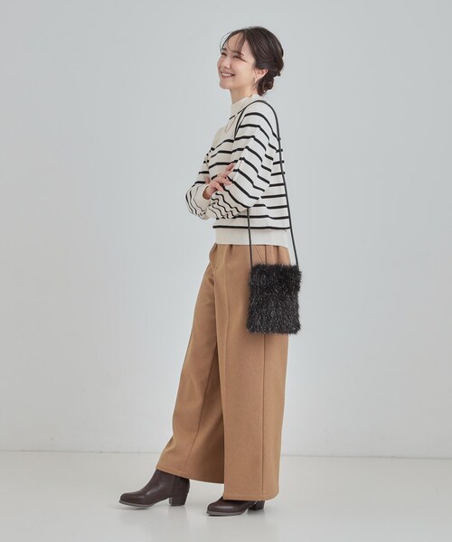 SHOO・LA・RUE（シューラルー）の「ラメ入りファーが目を惹く ミニショルダーバッグ（ショルダーバッグ・レディース・アイボリー/ブラック/グレー/ナチュラル/ブルー・00）」の11枚目の写真