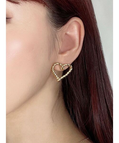 RESEXXY(リゼクシー)の「ハートツイストメタルピアス(ピアス(両耳用)・レディース・シルバー/ゴールド・FREE)」の2枚目の写真