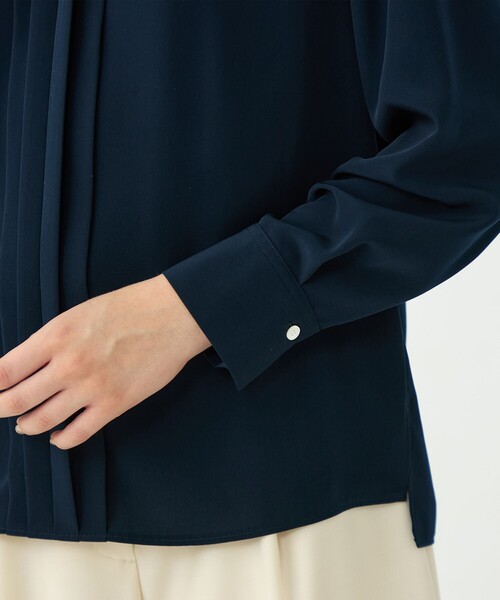 BALLSEY(ボールジィ)の「プリマベーラデシン スキッパータックブラウス(シャツ/ブラウス・レディース・ホワイト/ネイビー・36)」の6枚目の写真