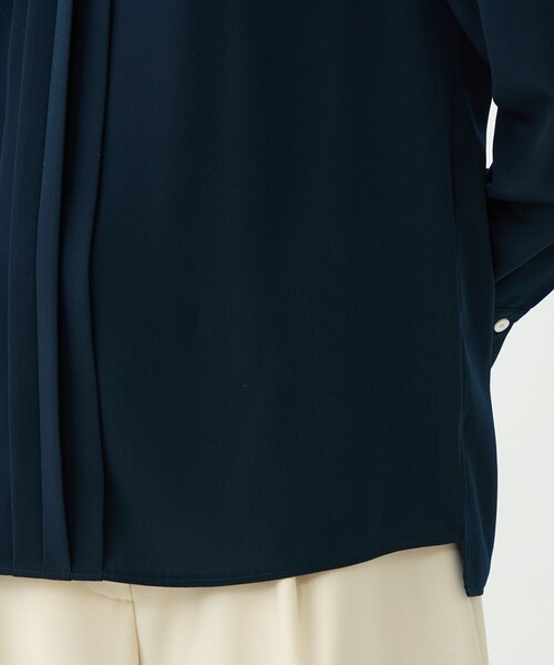 BALLSEY(ボールジィ)の「プリマベーラデシン スキッパータックブラウス(シャツ/ブラウス・レディース・ホワイト/ネイビー・36)」の7枚目の写真