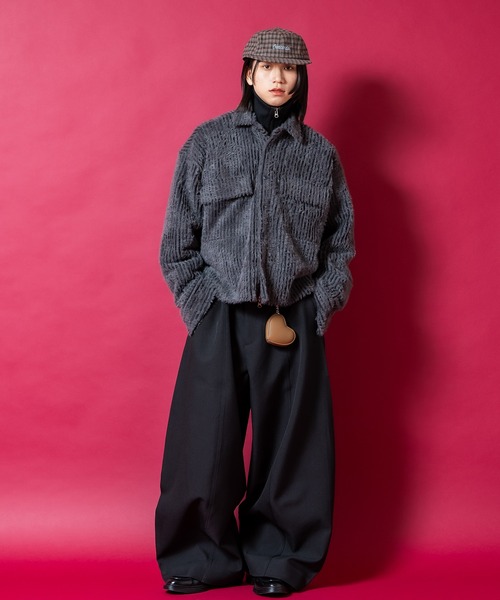 a.p.o.v.（エーピーオービー）の「a.p.o.v. クロップド丈オーバーサイズストライプファージャケット（その他アウター・メンズ・グリーン/ブラック・ONESIZE）」の5枚目の写真
