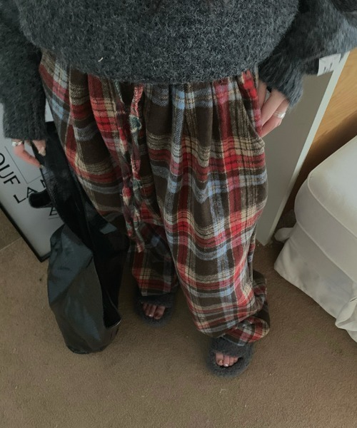FAVORITO(ファヴォリート)の「チェック柄ワイドパンツ(その他パンツ・レディース・レッド・M/L)」の2枚目の写真