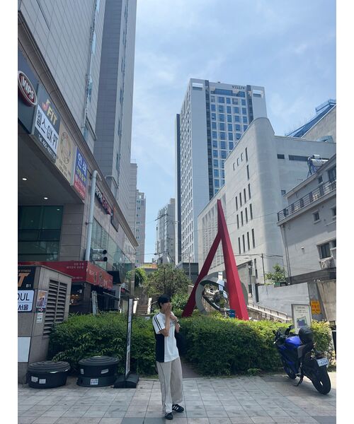 SOME PLACE（サムプレイス）の「パイピングライントレーニングワイドストリングジョガーパンツ[ベージュ]（スウェットパンツ・レディース・Beige・FREE）」の9枚目の写真