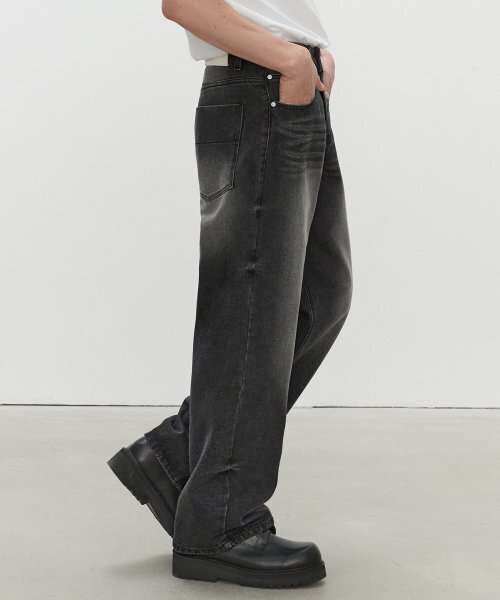 DECET(デケト)の「Mid Rise Wide Jeans DCPT027HLBlack(デニムパンツ・レディース・その他・28/30/32/34/26)」の1枚目の写真