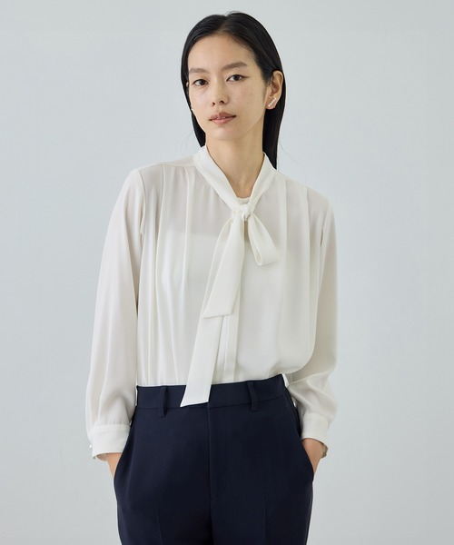 ROPE'(ロペ)の「ボウタイブラウス/イージーケア・26SS(シャツ/ブラウス・レディース・ベージュ/ホワイト・FREE)」の5枚目の写真