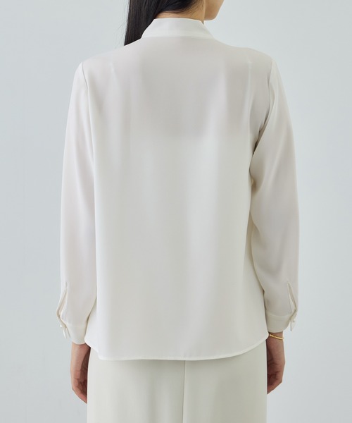 ROPE'(ロペ)の「ボウタイブラウス/イージーケア・26SS(シャツ/ブラウス・レディース・ベージュ/ホワイト・FREE)」の11枚目の写真