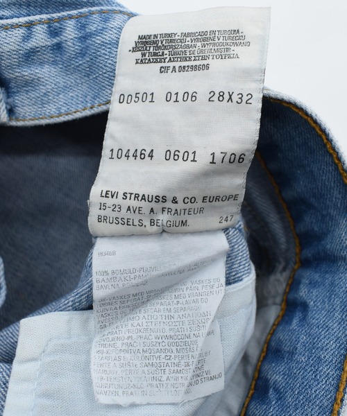 Levi's(リーバイス)の「【USED】Y2K Levi's 501 デニムパンツ(デニムパンツ・メンズ・ブルー・X-SMALL)」の6枚目の写真