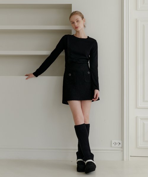YUPPE(ヨッペ)の「WOOL BOUCLE SKIRT_BLACK(スカート・レディース・その他・SMALL/MEDIUM)」の3枚目の写真