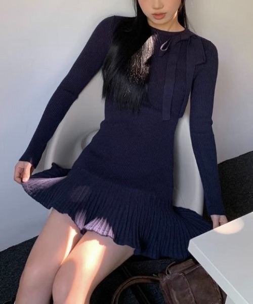 LADY LIKE(レディライク)の「胸リボンミニ丈ニットワンピース(ワンピース・レディース・ネイビー/ダークベージュ/ブラック/グレー・M)」の18枚目の写真