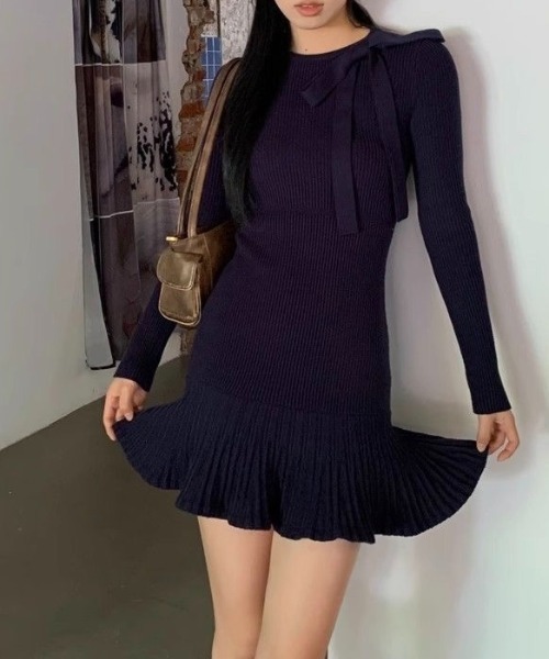 LADY LIKE(レディライク)の「胸リボンミニ丈ニットワンピース(ワンピース・レディース・ネイビー/ダークベージュ/ブラック/グレー・M)」の19枚目の写真