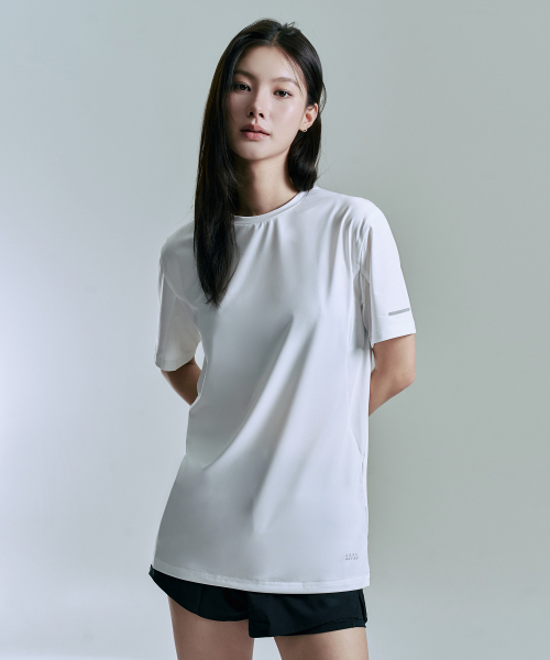 ATEZ（アテズ）の「AERO ライトショートスリーブ [ホワイト]（Tシャツ/カットソー・レディース・その他・SMALL/MEDIUM/LARGE/X-LARGE/XX-LARGE）」の6枚目の写真