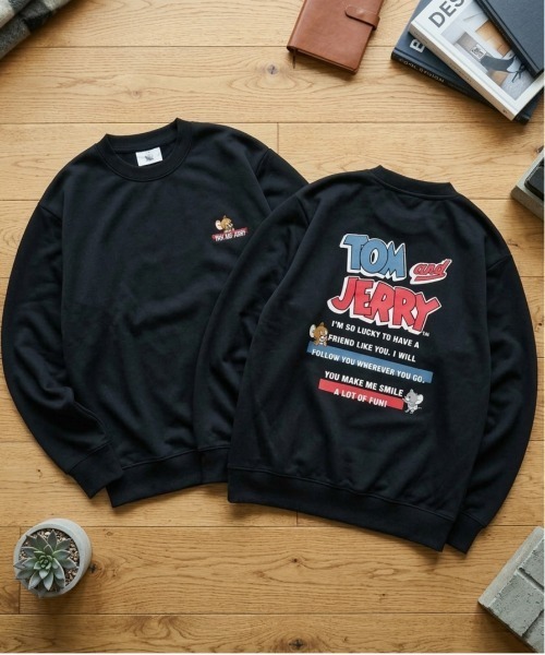 Tom&Jerry(トムアンドジェリー)の「【TOM&JERRY/トムとジェリー】ダンボールニットプリントクルーネックトレーナー/ユニセックス(スウェット・レディース・ブラック/サックスブルー/スミクロ/オートミール・MEDIUM/LARGE)」の1枚目の写真