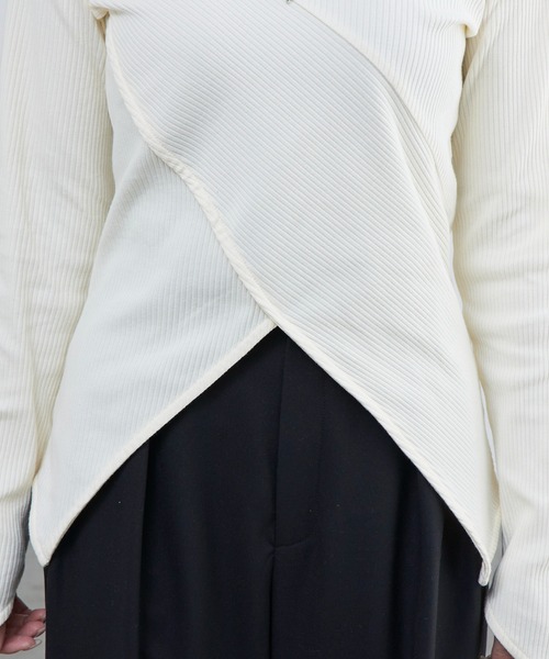 Lui's（ルイス）の「リブ切替デザイントップス（Tシャツ/カットソー・レディース・ホワイト/ブラウン/ブラック/グレー・FREE）」の11枚目の写真