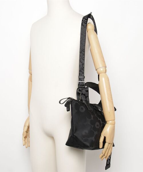 Unikko / tote shoulder bag S black（ショルダーバッグ）｜marimekko