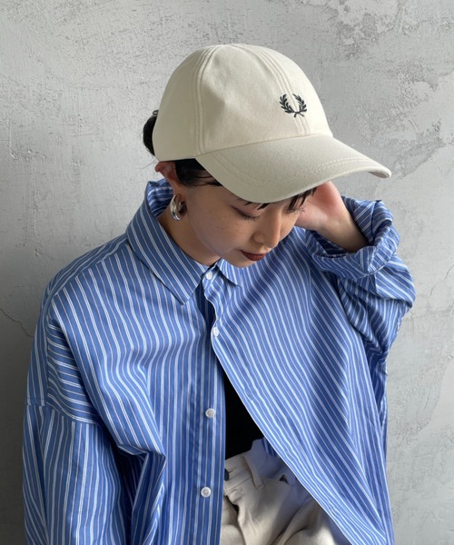 FRED PERRY（フレッドペリー）の「[FRED PERRY/フレッドペリー] ワンポイントロゴ刺繍キャップ（キャップ・レディース・ブラック/ナチュラル/ネイビー・ONE SIZE）」の13枚目の写真