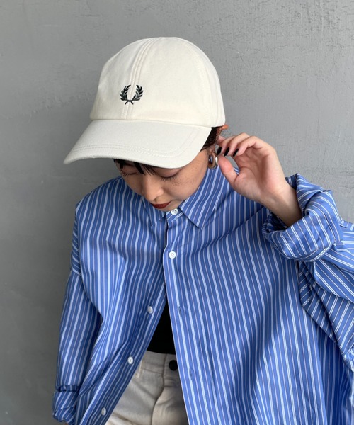 FRED PERRY（フレッドペリー）の「[FRED PERRY/フレッドペリー] ワンポイントロゴ刺繍キャップ（キャップ・レディース・ブラック/ナチュラル/ネイビー・ONE SIZE）」の14枚目の写真