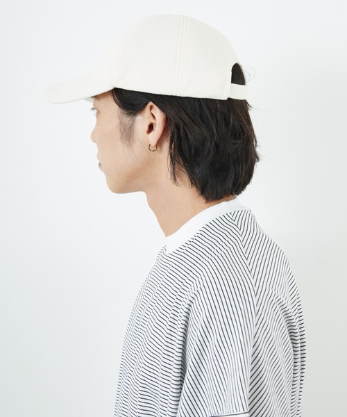 FRED PERRY（フレッドペリー）の「[FRED PERRY/フレッドペリー] ワンポイントロゴ刺繍キャップ（キャップ・レディース・ブラック/ナチュラル/ネイビー・ONE SIZE）」の21枚目の写真