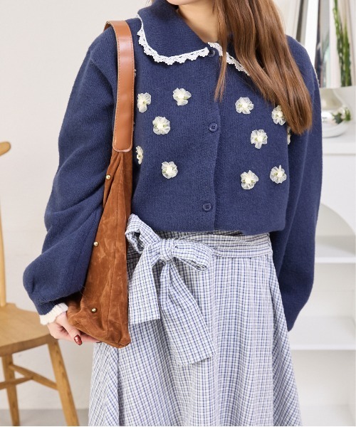 kutir（クティール）の「フラワーモチーフカーディガン（カーディガン/ボレロ・レディース・ネイビー/ライトブルー・FREE）」の18枚目の写真