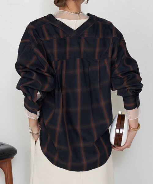 Jena espace merveilleux（ジェナ　エスパスメルヴェイユ）の「【好評につき再入荷！】オンブレーチェックダブルシャツ（シャツ/ブラウス・レディース・オフホワイト/ネイビー・FREE）」の21枚目の写真