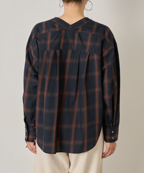 Jena espace merveilleux（ジェナ　エスパスメルヴェイユ）の「【好評につき再入荷！】オンブレーチェックダブルシャツ（シャツ/ブラウス・レディース・オフホワイト/ネイビー・FREE）」の8枚目の写真