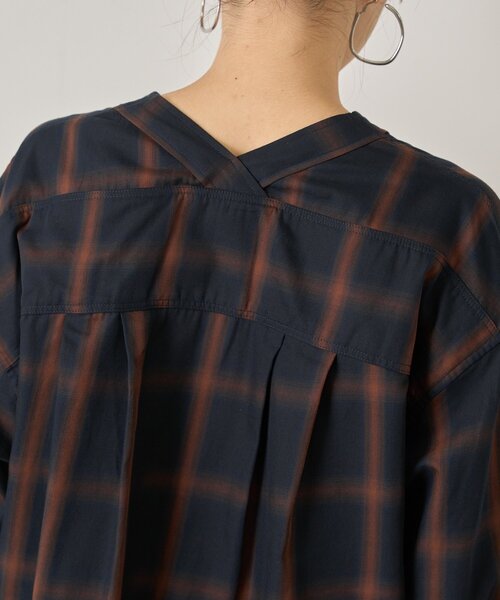 Jena espace merveilleux（ジェナ　エスパスメルヴェイユ）の「【好評につき再入荷！】オンブレーチェックダブルシャツ（シャツ/ブラウス・レディース・オフホワイト/ネイビー・FREE）」の3枚目の写真