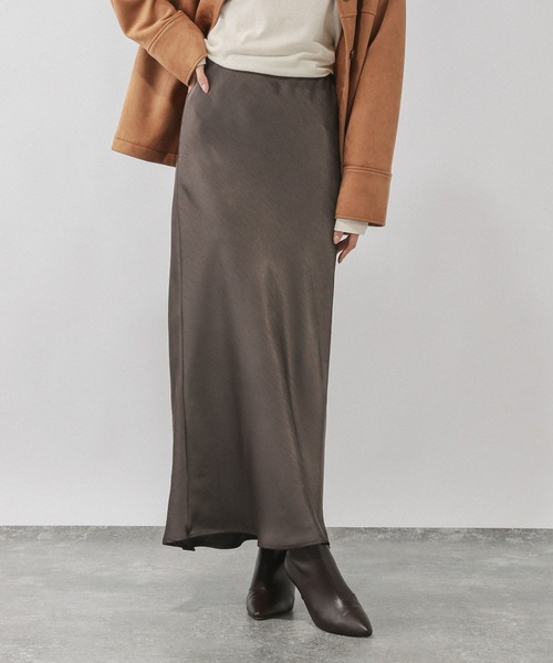GLOBAL WORK(グローバルワーク)の「※サテンストレッチフレアスカート/634549(スカート・レディース・ダークブラウン/グレー系その他/チャコールグレー/その他・SHORT/REGULAR)」の3枚目の写真