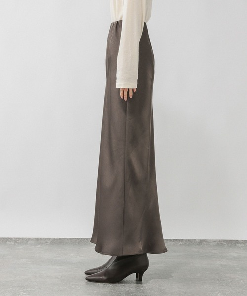 GLOBAL WORK(グローバルワーク)の「※サテンストレッチフレアスカート/634549(スカート・レディース・ダークブラウン/グレー系その他/チャコールグレー/その他・SHORT/REGULAR)」の18枚目の写真