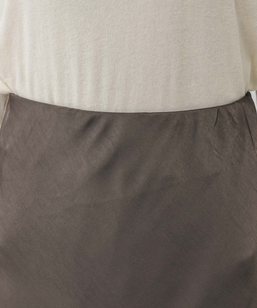 GLOBAL WORK(グローバルワーク)の「※サテンストレッチフレアスカート/634549(スカート・レディース・ダークブラウン/グレー系その他/チャコールグレー/その他・SHORT/REGULAR)」の20枚目の写真
