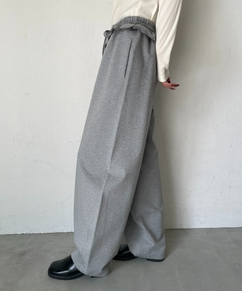 AIC.(エーアイシー)の「フリルデザインスウェットバレルパンツ(スウェットパンツ・レディース・ライトグレー/グレー・FREE)」の6枚目の写真