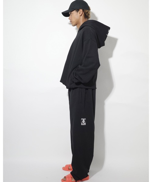 NISHIMOTO IS THE MOUTH（ニシモト イズ ザ マウス）の「WIDE SWEAT PANTS | NISHIMOTO IS THE MOUTH（スウェットパンツ・メンズ・ホワイト/ブラック・S/M/L-XL）」の4枚目の写真
