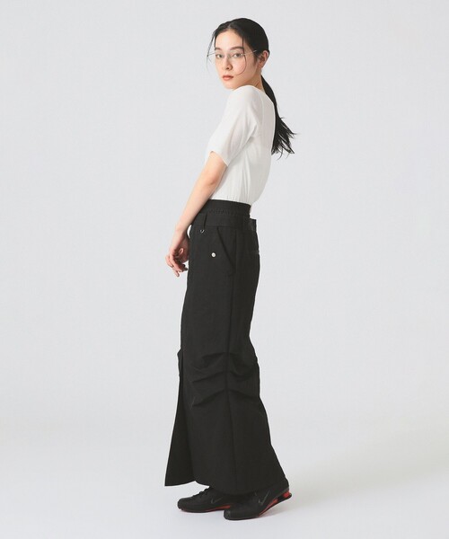 Ray BEAMS（レイビームス）の「バックスリット カーブ ヘムTシャツ（Tシャツ/カットソー・レディース・ブラウン/ブルー/オフホワイト・ONE SIZE）」の9枚目の写真