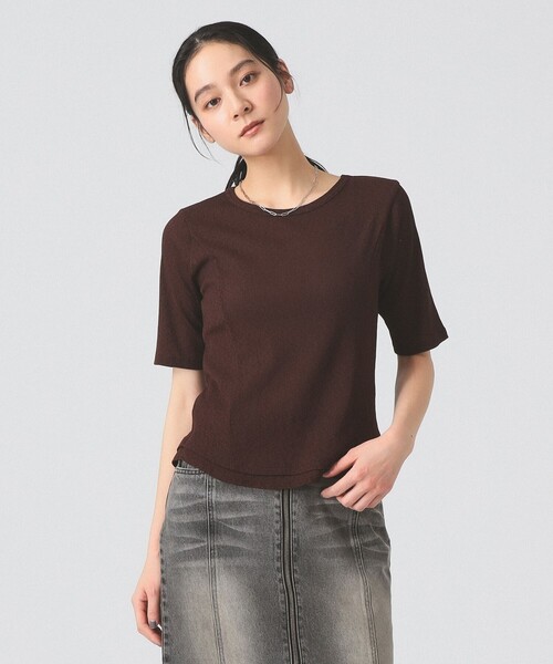 Ray BEAMS（レイビームス）の「バックスリット カーブ ヘムTシャツ（Tシャツ/カットソー・レディース・ブラウン/ブルー/オフホワイト・ONE SIZE）」の15枚目の写真