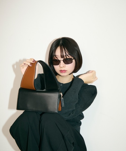 TONER（トナー）の「バイカラーブロックハンドルバッグ/ロゴプレート付き（ハンドバッグ・レディース・ブラック/ブラウン・FREE）」の4枚目の写真