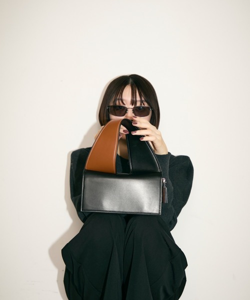 TONER（トナー）の「バイカラーブロックハンドルバッグ/ロゴプレート付き（ハンドバッグ・レディース・ブラック/ブラウン・FREE）」の17枚目の写真