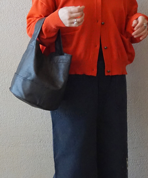 JOURNAL STANDARD LUXE(ジャーナルスタンダード ラックス)の「《追加》フェイクレザー サークルBAG-M(エコバッグ/サブバッグ・レディース・ブラック/ブラウン・FREE)」の3枚目の写真