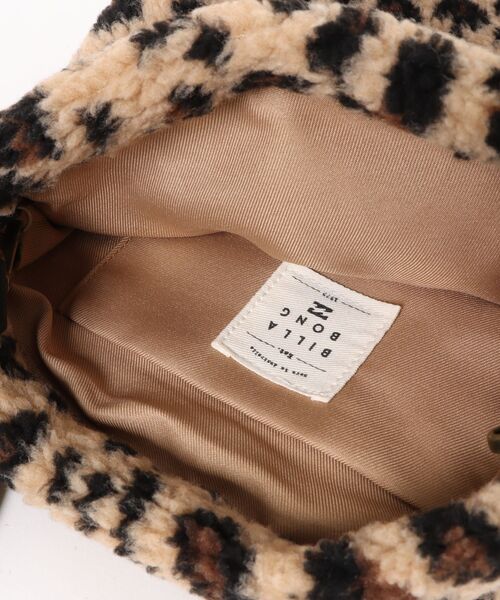 BILLABONG（ビラボン）の「【BILLABONG/ビラボン】BOA SHOULDER BAG/もこもこボア巾着(きんちゃく)バッグ（ショルダーバッグ・レディース・ブラック/レオパード・FREE）」の5枚目の写真